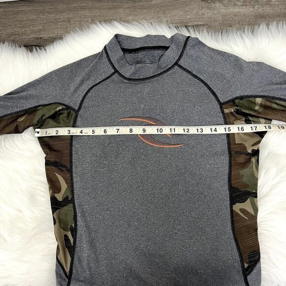 Rip Curl Mens Small Performance Fit UV Tee Rash Guard Gray Camo Short Sleeve - Picture 8 of 9